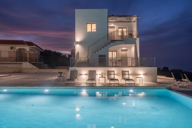 "Crabstone" Brand New Pool Complex /Pool level 2