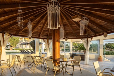 Lofos Panorama Apartments - Image 3