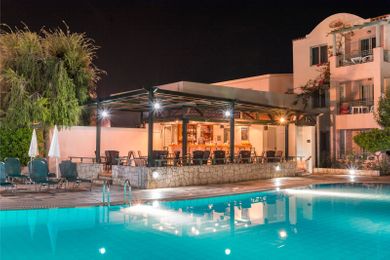 Lotus Hotel Chania - Image 2