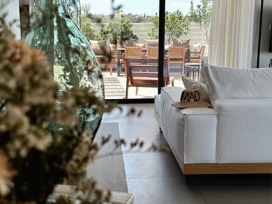 Lora Pearl Luxury Villa - Image 2