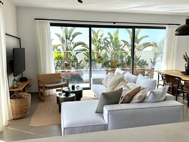 Lora Pearl Luxury Villa - Image 3