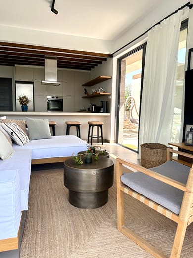 Lora Pearl Luxury Villa - Image 4