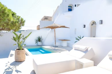Honeymoon suite with private heated pool