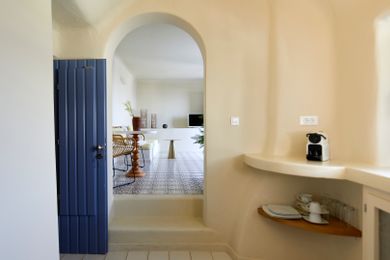 Pearl Suite with Outdoor Private Heated Jacuzzi