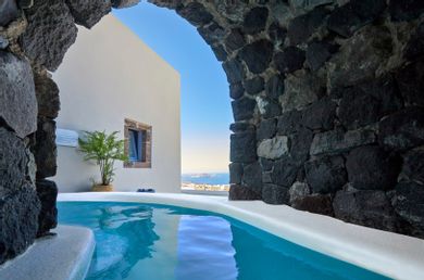 Sunset Suite with Heated Private Plunge Pool 