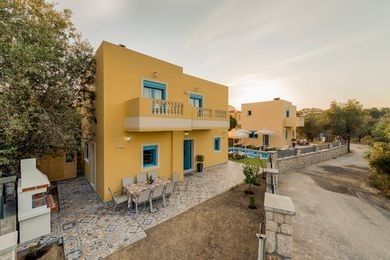 Lindos Luxury Retro Villas - Image 5