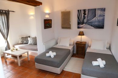 6 Bed | Villa Mar Azul | Houlakia