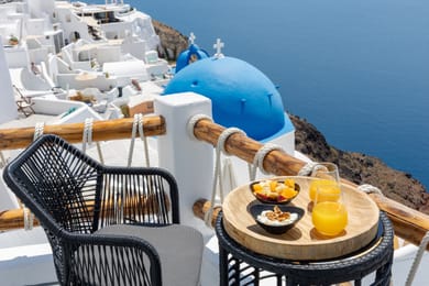 Blue Dome Cave Suite with Hot Tub and Caldera View