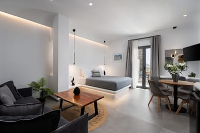 Deluxe Quadruple Room with Hot Tub