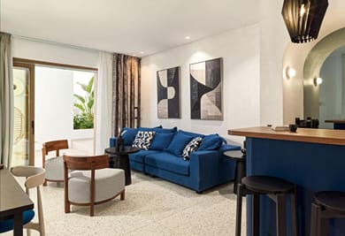 LYO II Boutique Suites Mykonos - Image 7