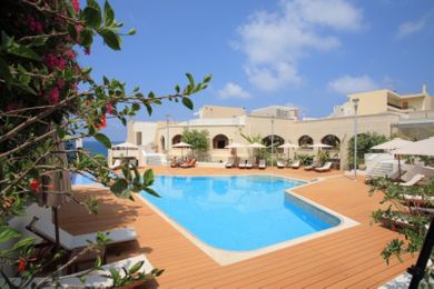 Macaris Suites & Spa - Image 2