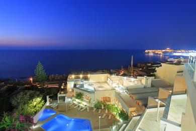 Macaris Suites & Spa - Image 4