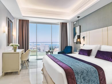 Deluxe Single Room with Pool and Garden View