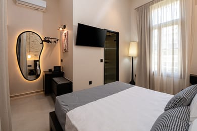 Deluxe Double Room (Coco Channel)