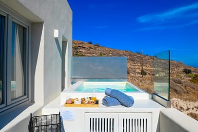 Exclusive Suite With Sea View & Private Outdoor Hot Tub