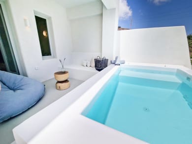 Premium Suite with Plunge Pool Jacuzzi and Sea View