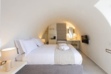 Maiandros Suites - Image 3