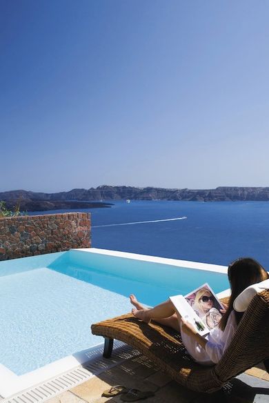 Superior Suite with Private Pool - Cliff edge Caldera Sea View