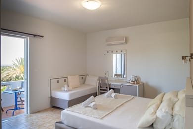 Triple Room with Balcony Sea View