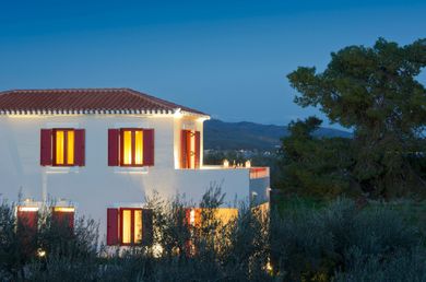 Makis Inn Resort - Image 2