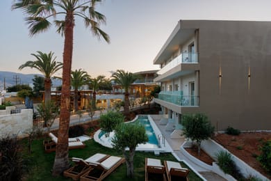 Superior Room with Sharing Pool