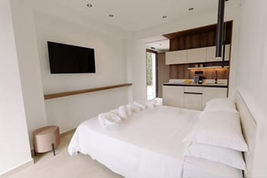 Malou & Charma Villas - Image 3