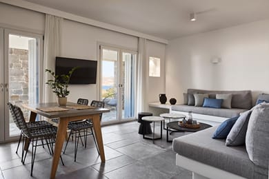 Deluxe Suite with Side Sea View