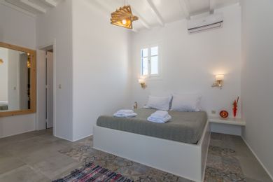 Manolis & Filio Home By The Sea Milos - Image 5