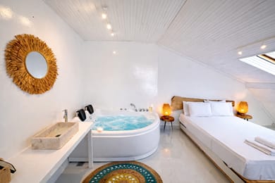 Double bed-Jacuzzi