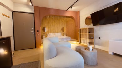 Deluxe Room with King-Size Bed