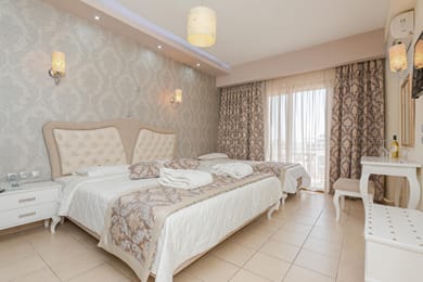Superior Junior Suite Side Sea View | 32m2