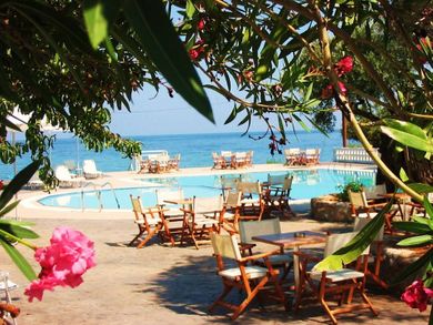 Maranton Beach Hotel - Image 2