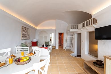 Traditional Cave Suite