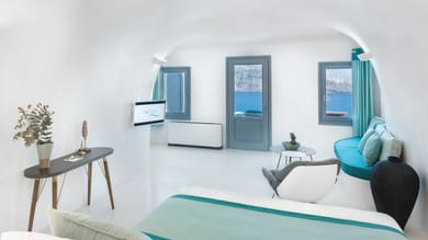Cave Suite with outdoor heated Infinity plunge pool