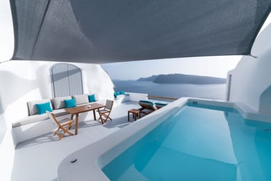 Honeymoon Suite with outdoor heated plunge pool with jets