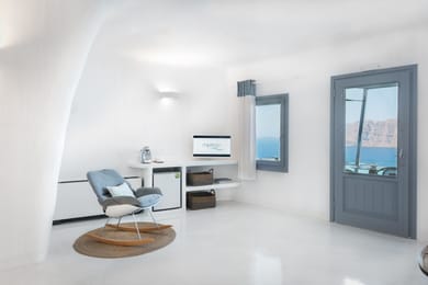 Pool Suite - Without Private Balcony