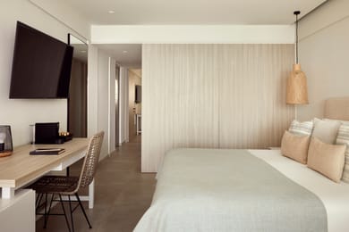 One Bedroom Suite Sea View