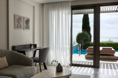 Mare Suite Sea View Swim Up