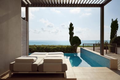 One Bedroom Suite Swim Up Sea View