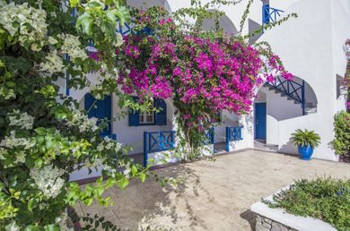 Margarenia Hotel Santorini - Image 4