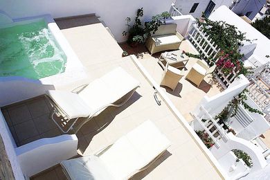 Mariakis Studios - Image 3