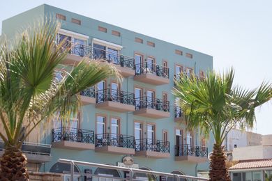 Aqua Marina Apartments - Image 3