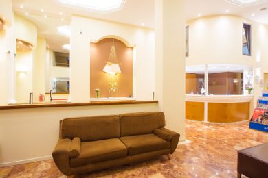 Marina Hotel Athens - Image 3