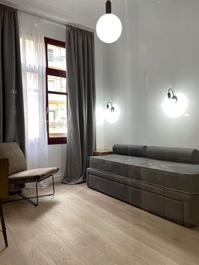 Maroon Bottle Boutique Suites - Image 7