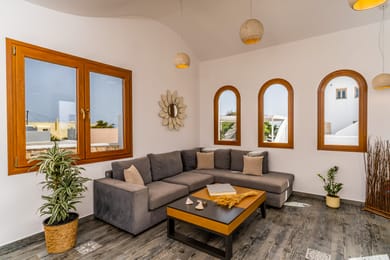 Marvarit Suites Santorini - Image 6