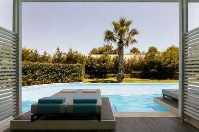 One Bedroom Suite Swim up Pool view (Bungalow Area)