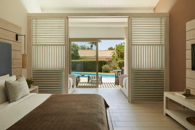 Junior Suite Swim Up (Bungalow Area)