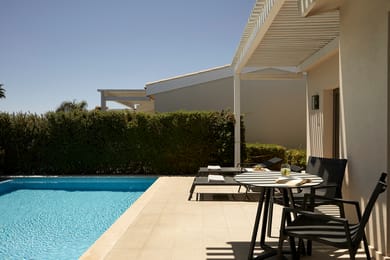 Junior Suite Swim Up (Bungalow Area)