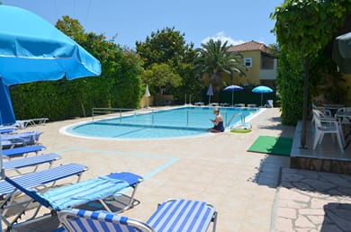 The Mayflower Studios & Apartments - Image 4