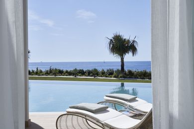 Mayia Suite with Private Pool Sea View & Free Transfer